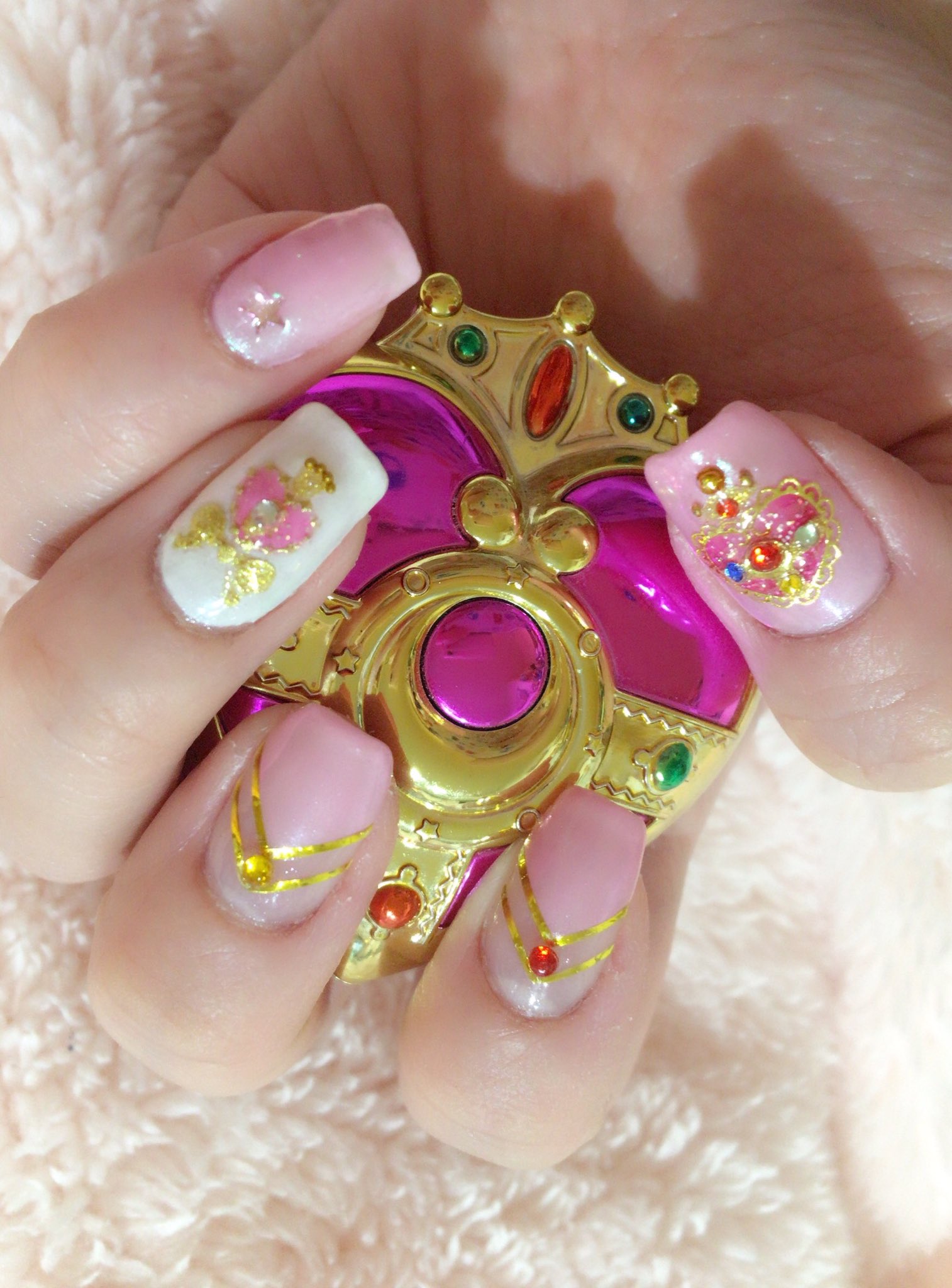 おみcafe 痛ネイル セーラームーン コズミックハート スパイラルムーンロッド セレニティデザイン コズミックハート1番好きです W セーラームーン セーラームーンネイル 痛ネイル セルフジェル T Co Okkvfrhdm7 Twitter