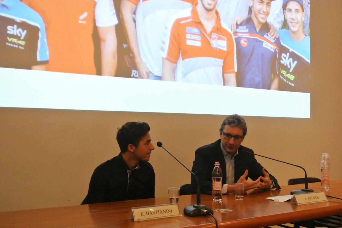 comunerimini's tweet photo. #Rimini incontra Enea Bastianini: “Enea siamo qua!”: https://t.co/51adi7n4O2
@eneabastianini https://t.co/zAlXBNVTje