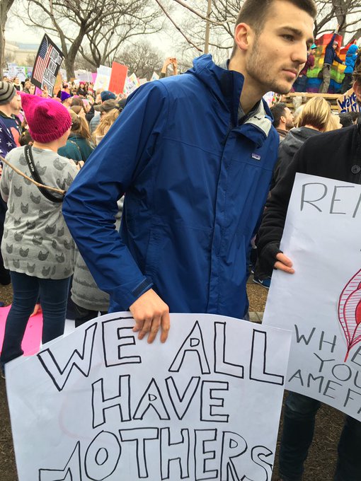 Voir l'image sur Twitter