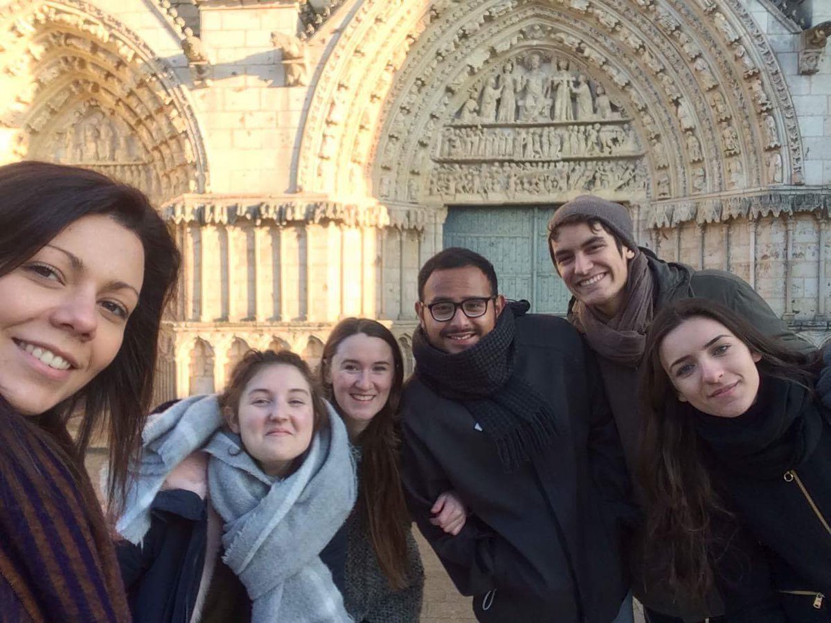 EsnPoitiers's tweet photo. Journée d'orientation à la découverte de Poitiers #Esnpoitiers https://t.co/7q17H3xZRU