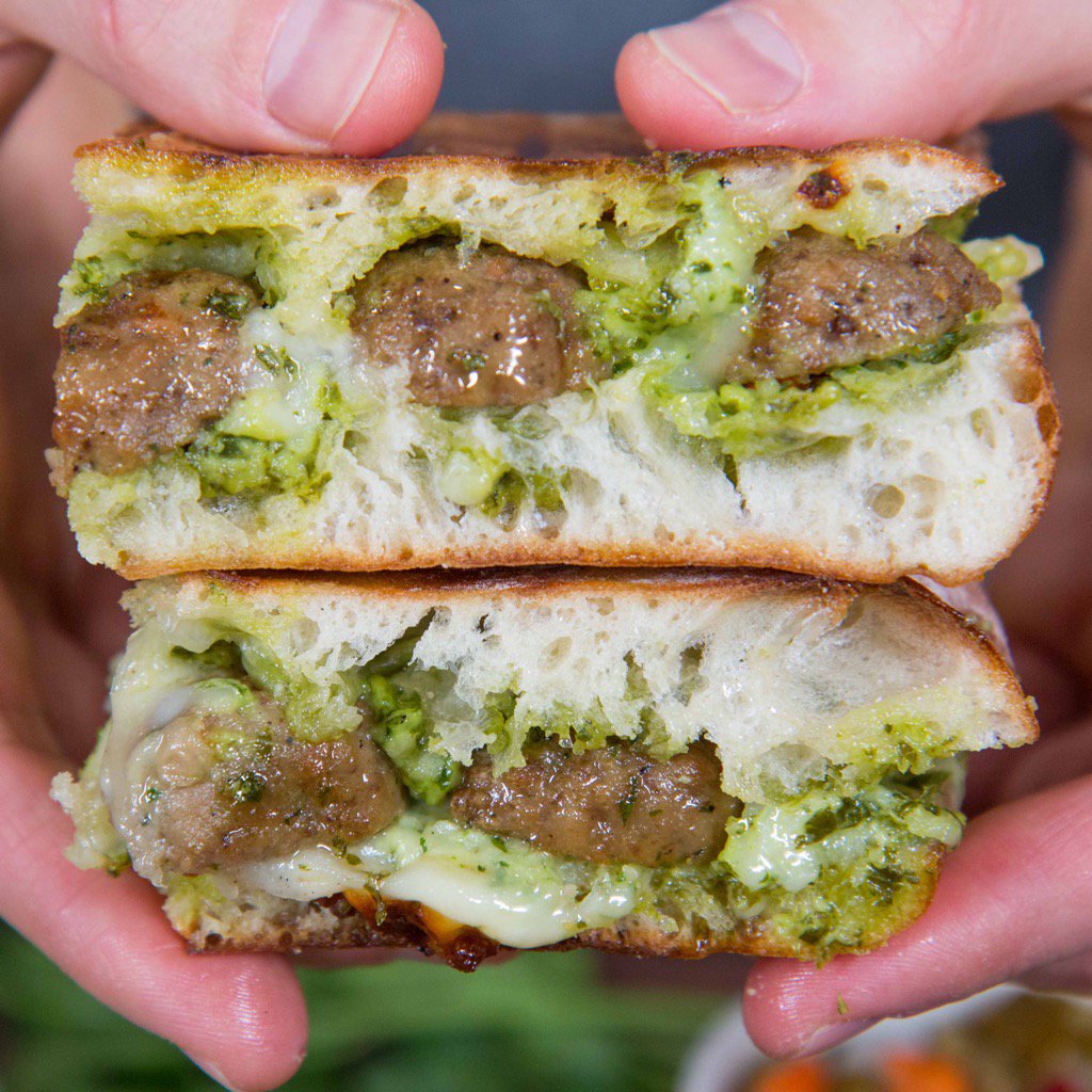 FlavCity's tweet image. You guys ready for my game day worthy Meatball &amp;amp; Pesto Panini? #HalftimeHero @FarmRichSnacks goo.gl/c5ZOwF