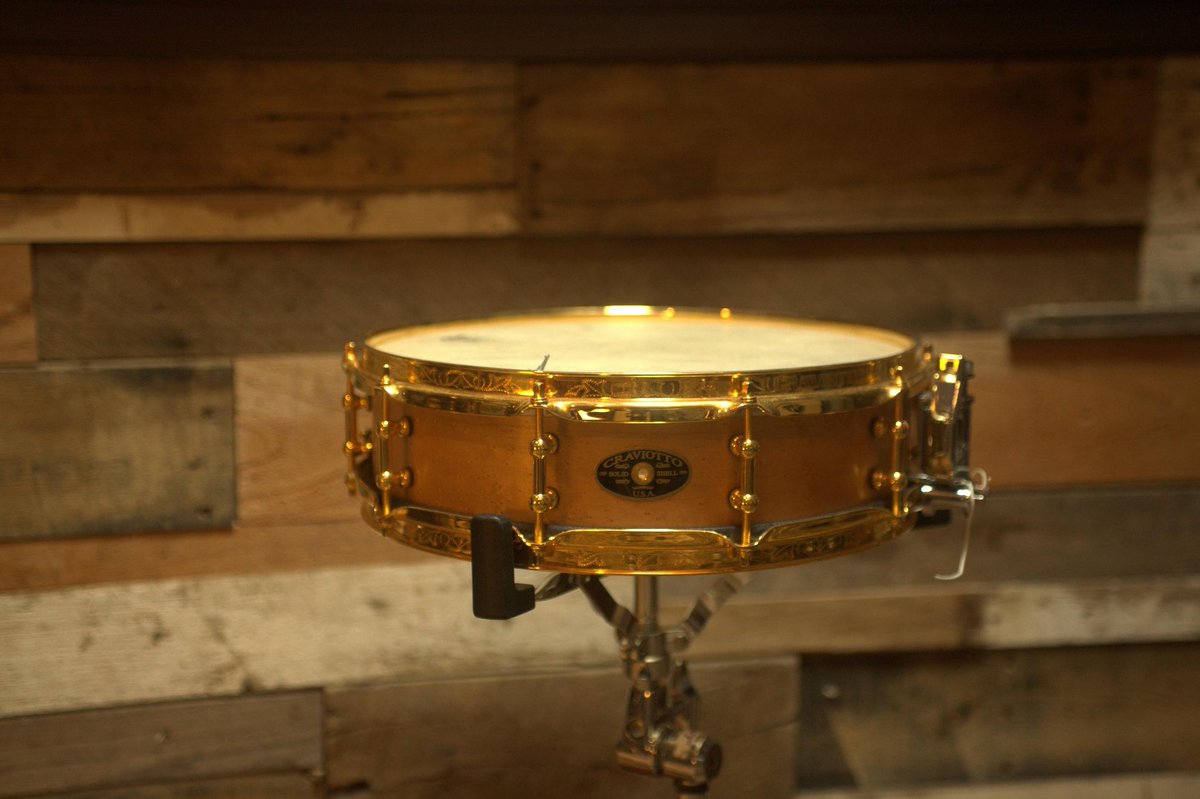 NashVintageDrum's tweet photo. @craviottodrums Timeless Timber
.
.
#nashvilledrummer #nashvillevintage #nashville #nashvilletn #craviotto #engraved #boomy #timelesstimber https://t.co/Xk5k6yK78O