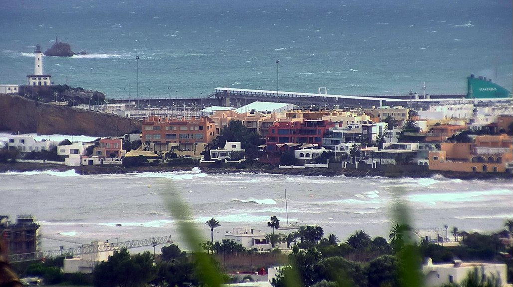 Ibiza_Style's tweet photo. You can #watch the #stormy #sea in #ibiza #Talamanca and #Botafoch #live through our #webcam https://t.co/4lvFW5d45y https://t.co/1DR3gEYq3s