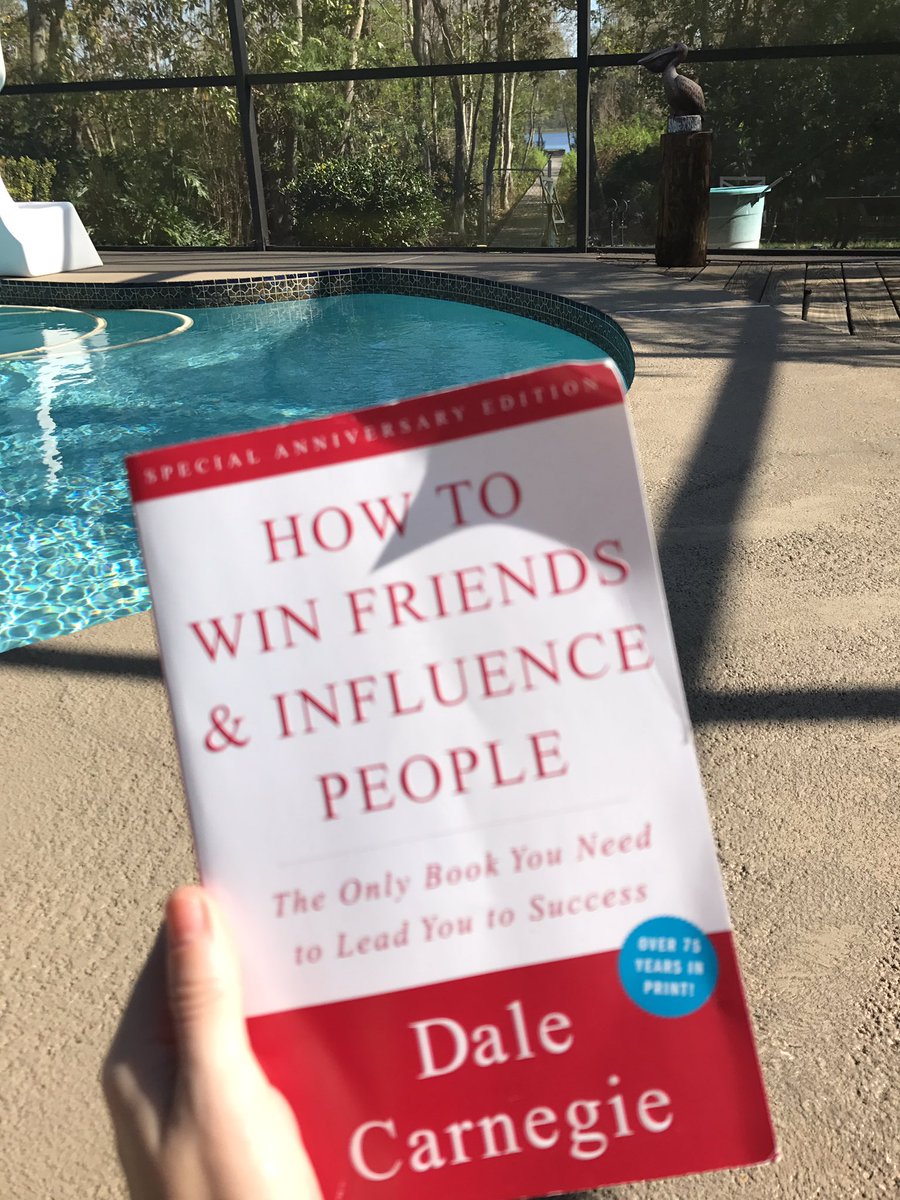 christinyxo's tweet photo. This view &amp; this book 🙌🏼 https://t.co/BYqYNBFICZ