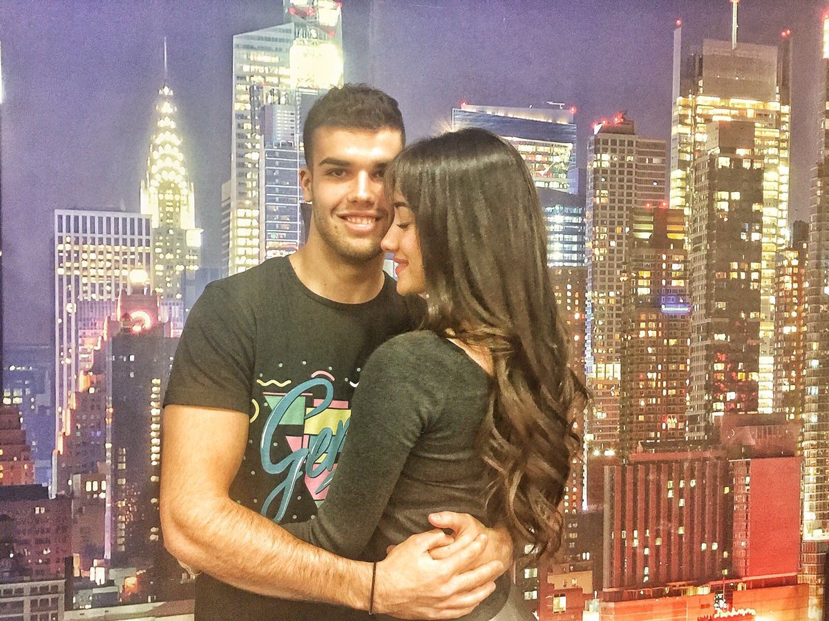 HairStateMorale's tweet photo. Una pareja llena de amor en Hair State @AdaraGH_17 @PolGH_17 ☺☺☺💕💕💕💕💕💕‼️‼️‼️‼️ https://t.co/VIJ3Qn4BXQ