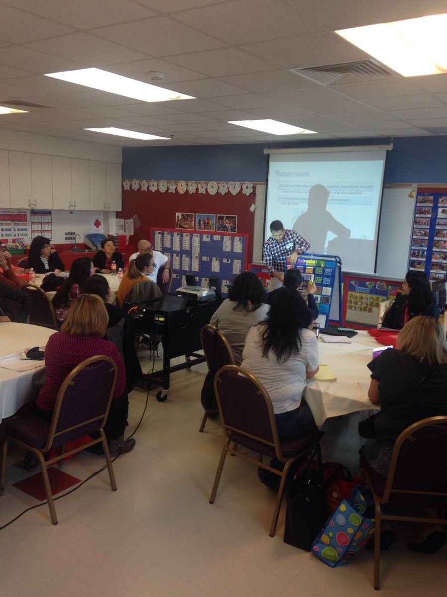 Leigha_Curry7's tweet photo. @AdayGonzalezR has a packed house. Standing room only. @lmenster if you want someone to film come to @Elrod_HISD #MathSciSummit @nperez10 https://t.co/8IAV731eT9
