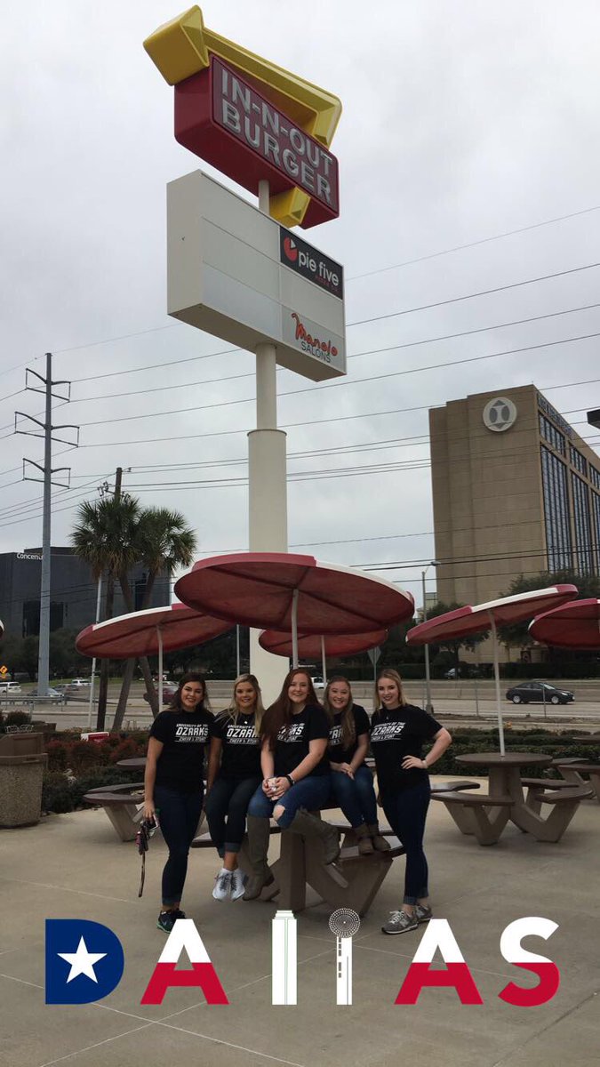 OzarksCheer's tweet photo. We are excited to recruit at NCA HS Nationals. Good food, great friends, and cheerleading π#FutureEagles #1FPIL #BuildingALegacy https://t.co/y1WP5F2mCN