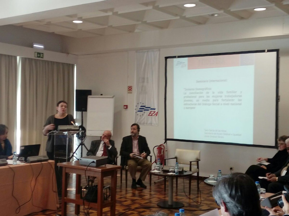 AccionsindUSO's tweet photo. Sara García explica posicionamiento y acciones de @USOConfe sobre #conciliación #corresponsabilidad #EZA #Fidestra #SeminarioInternacional https://t.co/z92eZwpcht