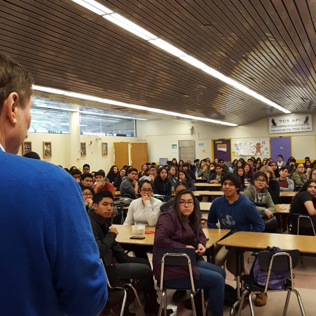 collegematchla's tweet photo. Welcome College Match Class 2018! #education #educationmatters #dreamers We are the #future #RiseUp https://t.co/BVBvYYzh8S
