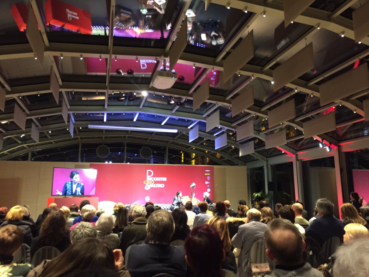 A #DincontriCiboeArte 'La vita è fatta di buoni propositi che poi calpesti vivendo' cit <a href="/GeppiC/">Geppi Cucciari</a> cc <a href="/tizicap/">tiziana capece</a>