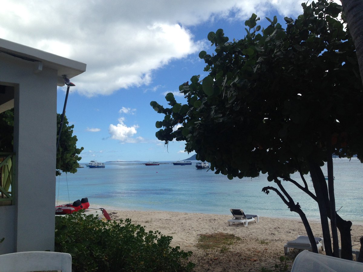 simplyfadless's tweet photo. @ferryboatinn #anguilla having a lazy afternoon https://t.co/EViPCH5Eex