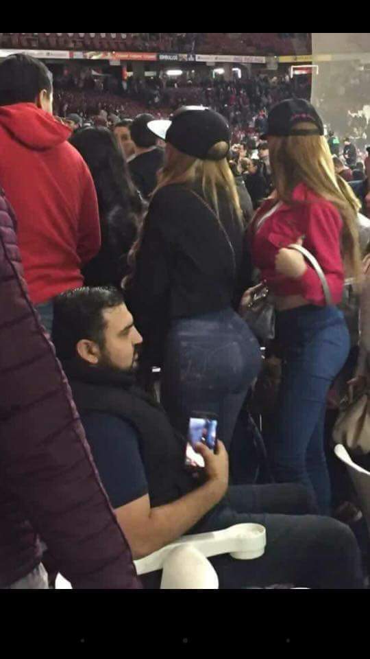 1amzo's tweet image. 😂😂