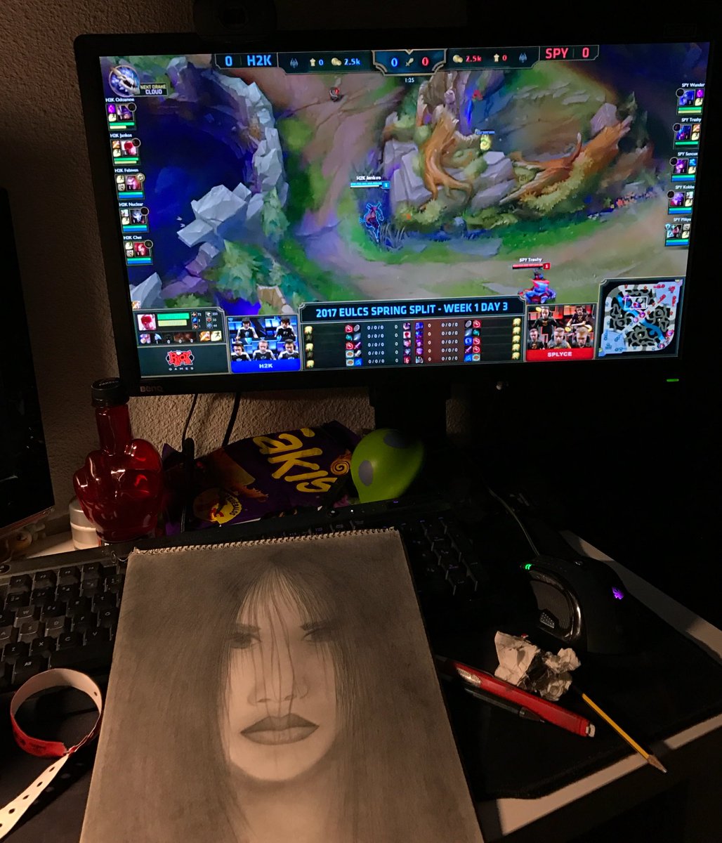 iamhelenuki's tweet photo. Viendo #SpringLCS3 mientras hago como que dibujo XD https://t.co/WeQnkZwoxi