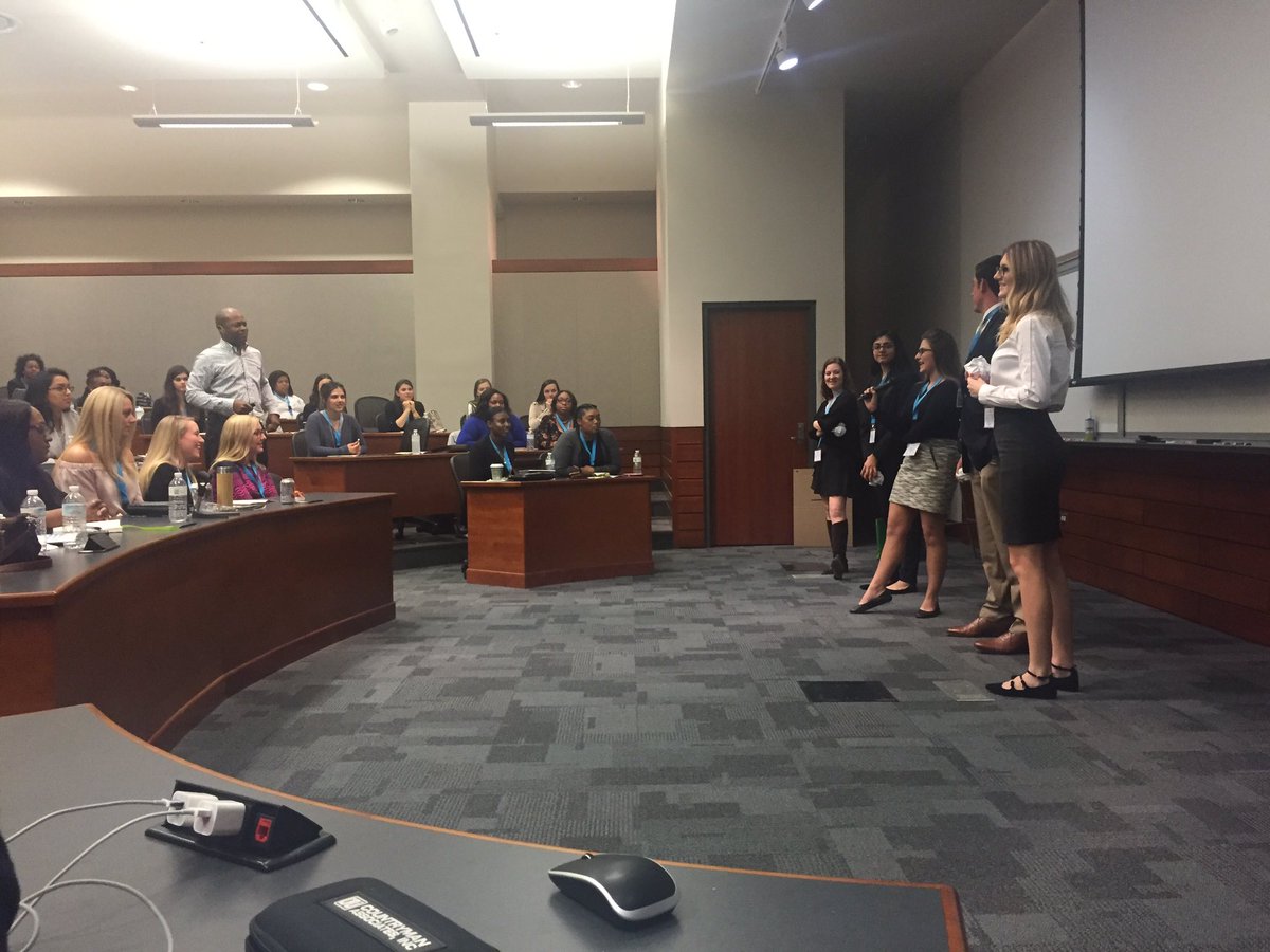 um_pulse's tweet photo. Strength Finders Assessment Exercise w/ Evan Nelson. #UMPULSE2017 https://t.co/PdHWWKk8mz