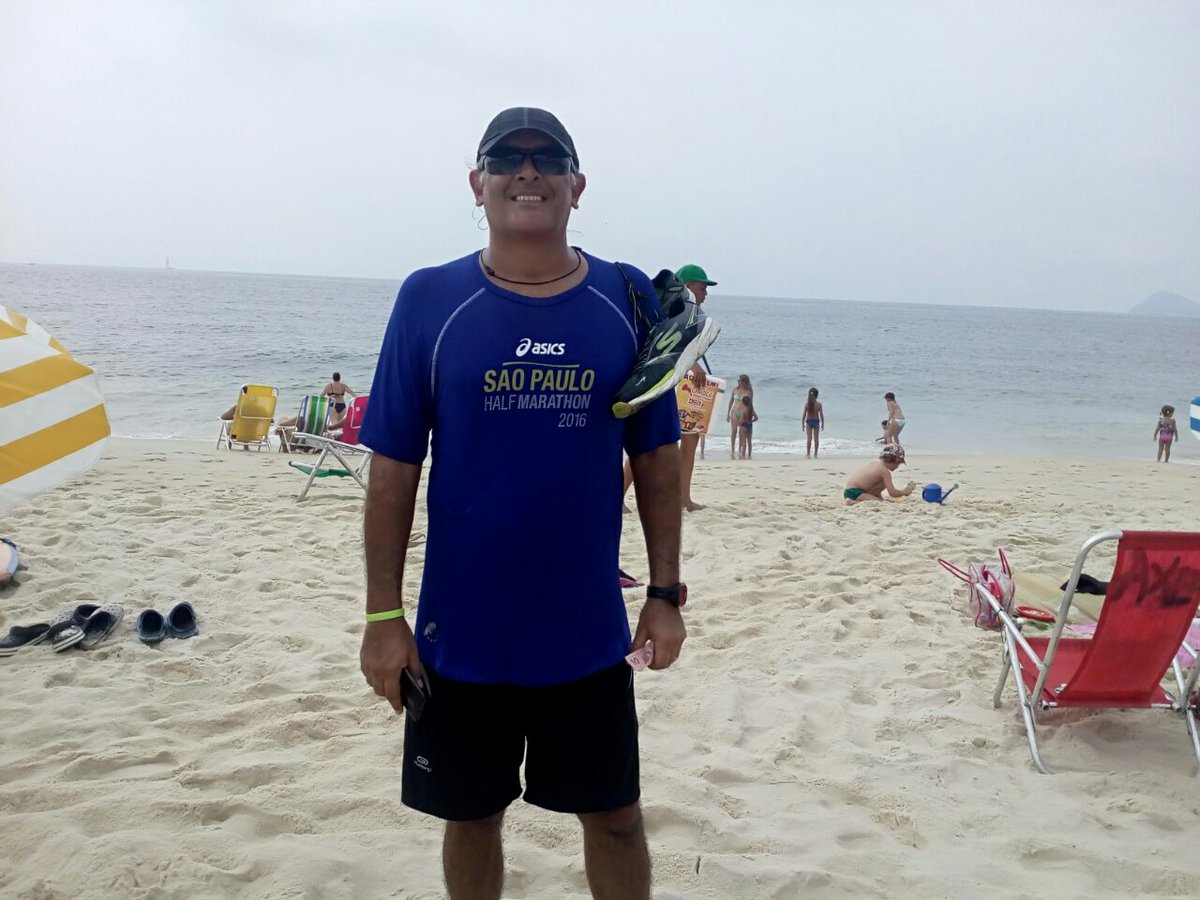 MLoAssun's tweet photo. 10km na pista de Copacabana, com meu #GOrunRide4 da @skechersGObr https://t.co/JO5oYKUqMp