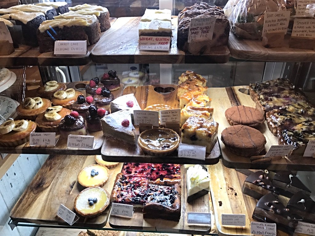 Delicious fresh cakes @Lovahart #yum #lifeisforeating