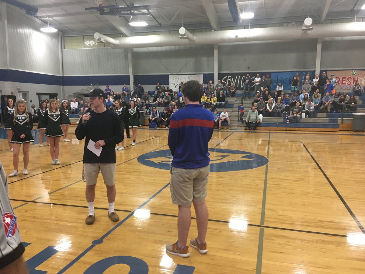 GCS_Athletics's tweet photo. Wonderful gesture of Christian love by @BishopTKGorman before the men’s basketball game, honoring loss of Jaiden Wilkerson. @gormanCRU1958 https://t.co/Q93mSHAPLX