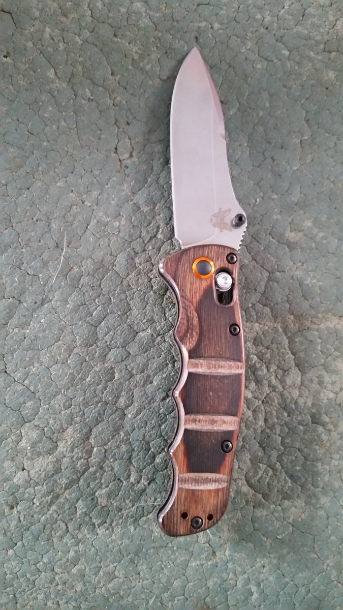 DirtyMitz's tweet image. @BenchmadeKnives Nakamura 484-1601 @KnifeCenter #Axislock #M390 #EDC