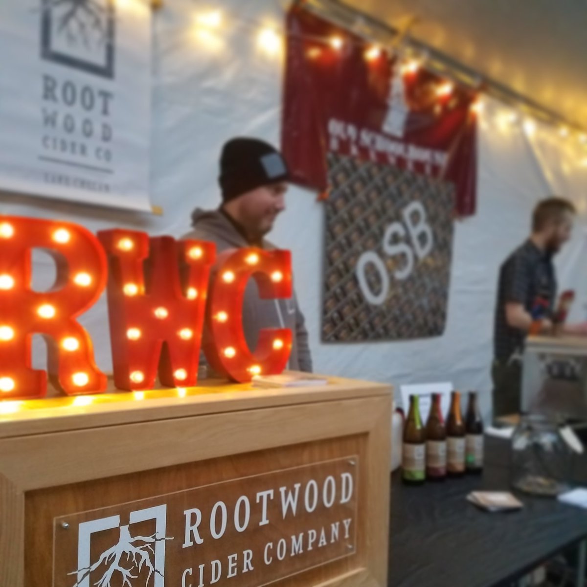 RootwoodCider's tweet photo. We are pouring all day today! Taproom open and Alefest in Manson #lcwinterfest #lakechelan https://t.co/mPKdpWlNUS