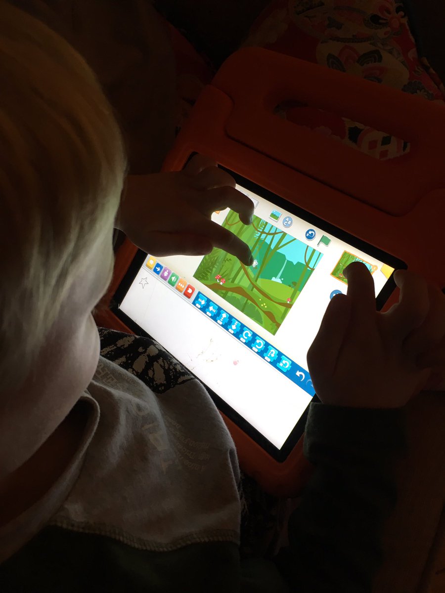 TeacherToolkit's tweet photo. My son @FreddieWM has just mastered #Scratch6 and I didn't even know it! #coding https://t.co/wxwda1M9QX #edtech https://t.co/l3PPy8Arqg