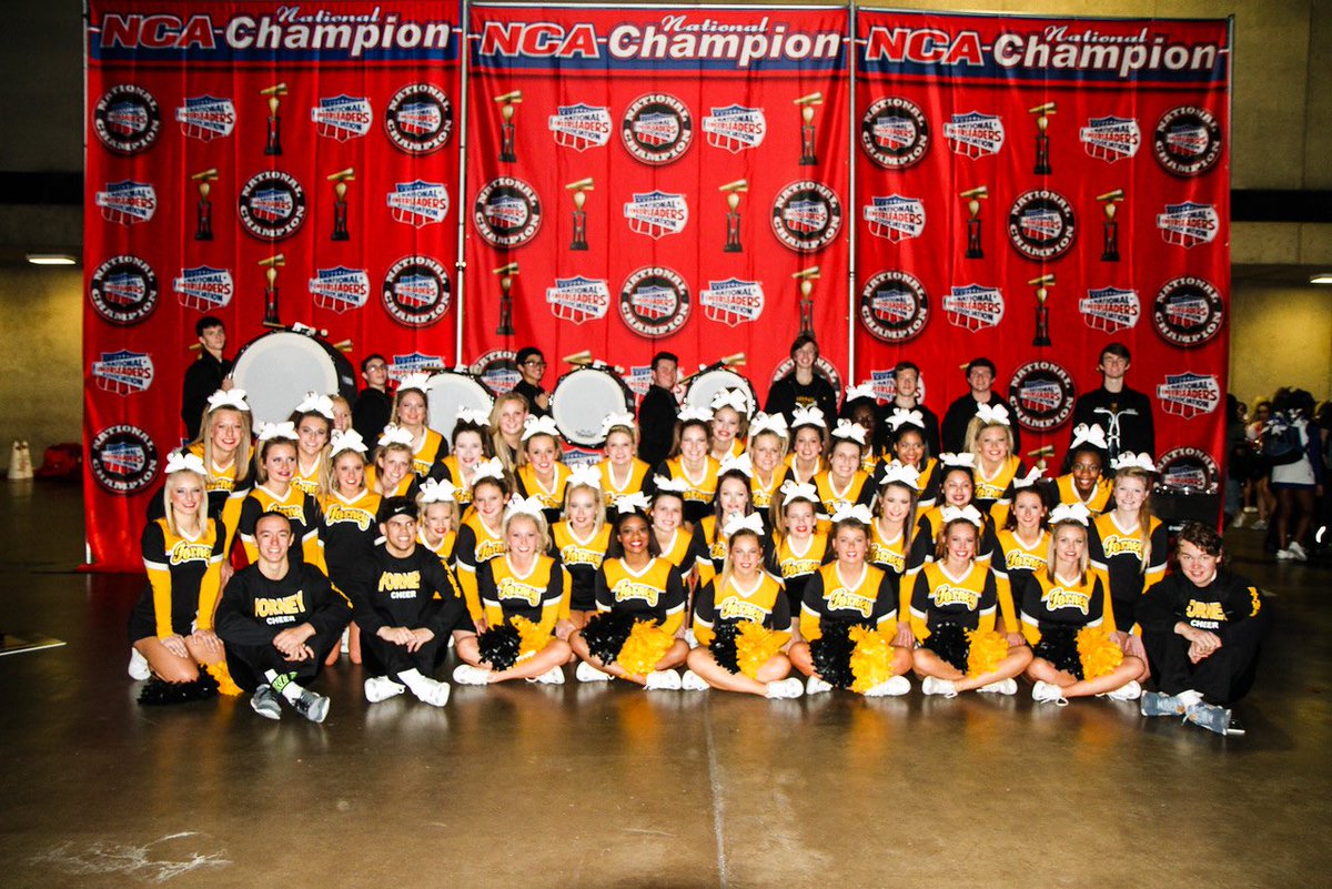 Goodluck to <a href="/ForneyCheer_/">FHS Cheer</a>  today!! Y'all are gonna kill it at nationals! Take every moment in &amp; give it your all i love y'all so much!!💛🖤