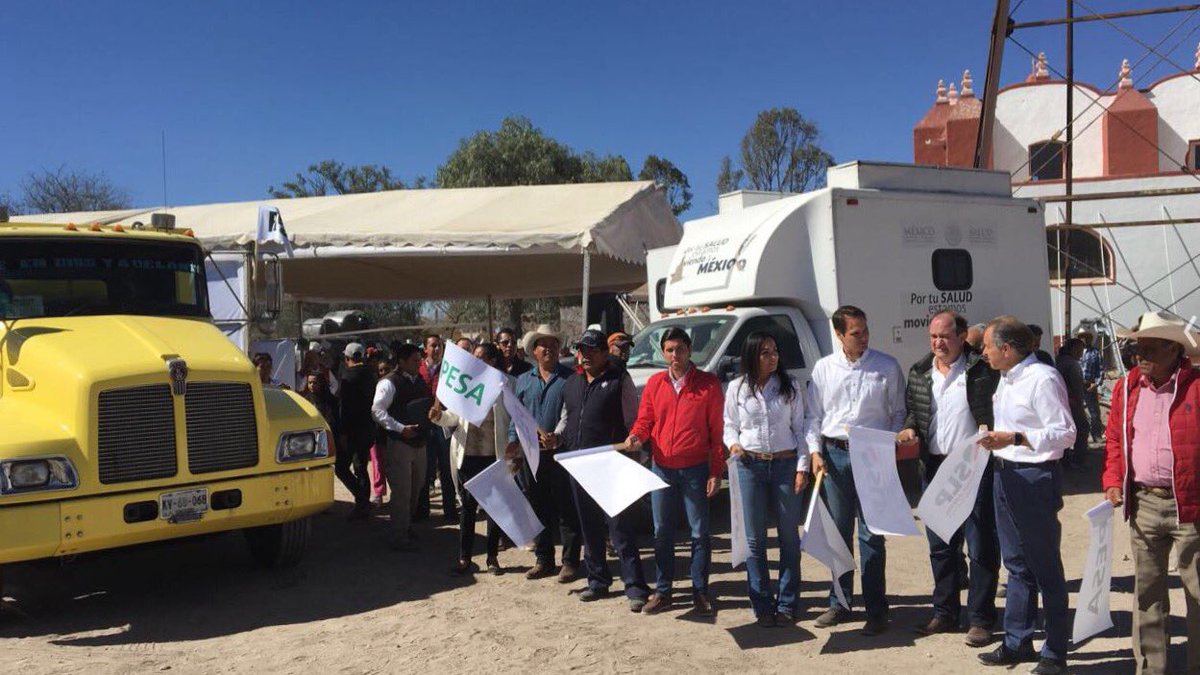 SEDARHSLP's tweet photo. Banderazo de salida para la entrega de materiales en 27 comunidades de #SLP capital beneficiadas con PESA https://t.co/H6eljfVmqL