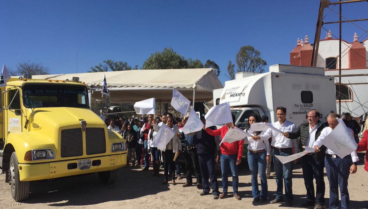 SEDARHSLP's tweet photo. Banderazo de salida para la entrega de materiales en 27 comunidades de #SLP capital beneficiadas con PESA https://t.co/H6eljfVmqL
