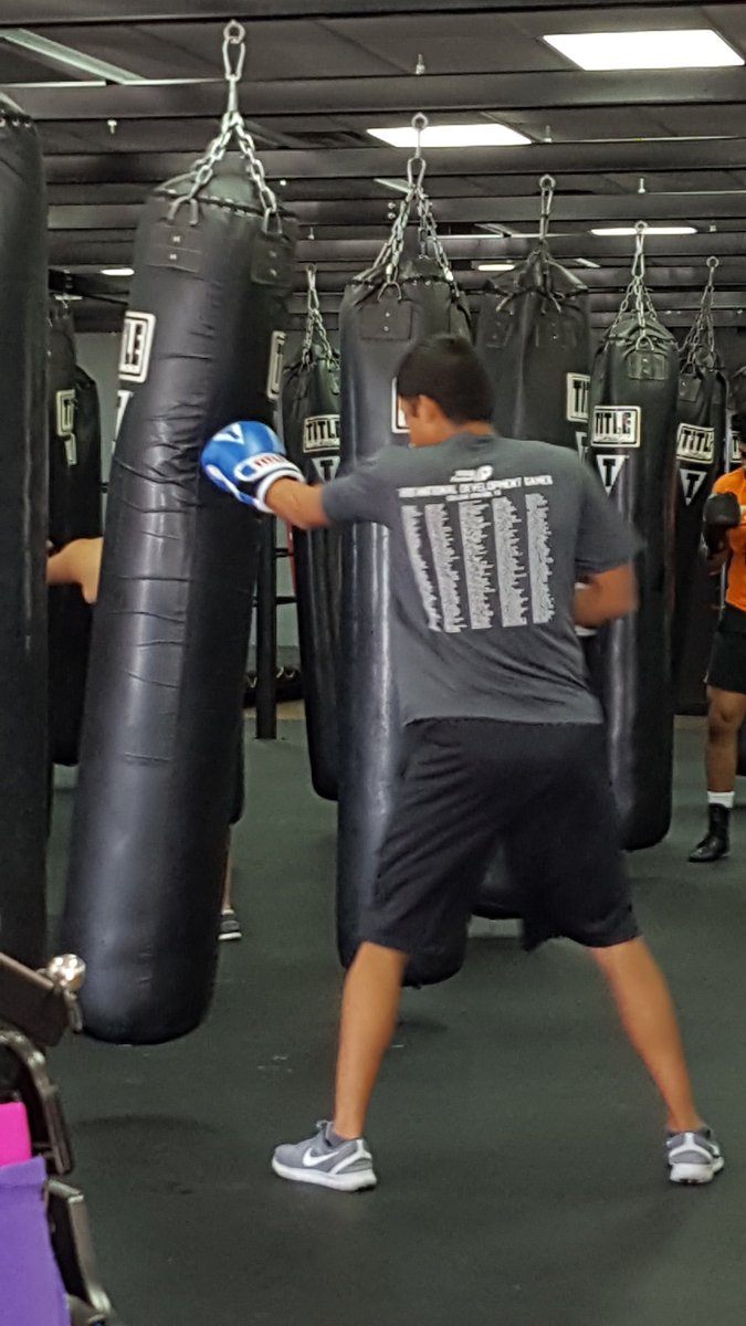 zaiahbarrera's tweet photo. Great workout! #offseason https://t.co/DoKARdJnXo