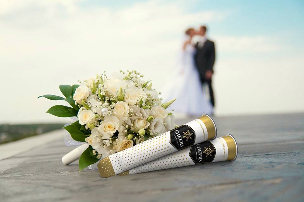 Foreverlyde's tweet image. #Hochzeitstrends 2017? #Champagner-Eis, sexy Hochzeitskleider und luftige #Cupcakes. 2017 wird ein grandioses Jahr! bit.ly/2iFwGB2