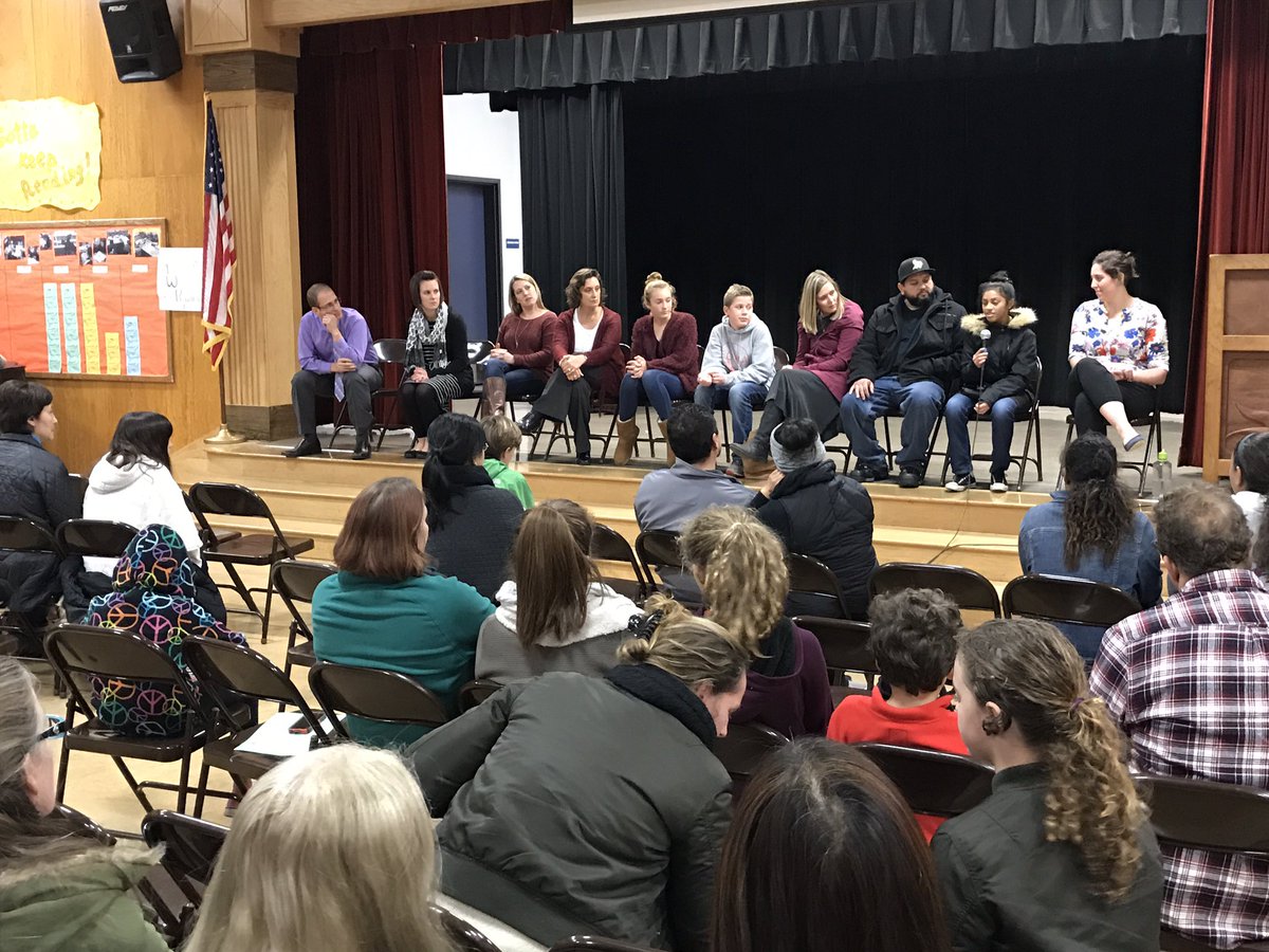 PACSMcK's tweet photo. Our panel showed off McKinley's rigorous, personalized, and dynamic 7th-8th grade. Interested in a tour? https://t.co/48R7XbBAFR #petk12 https://t.co/cq7sTdZvpn