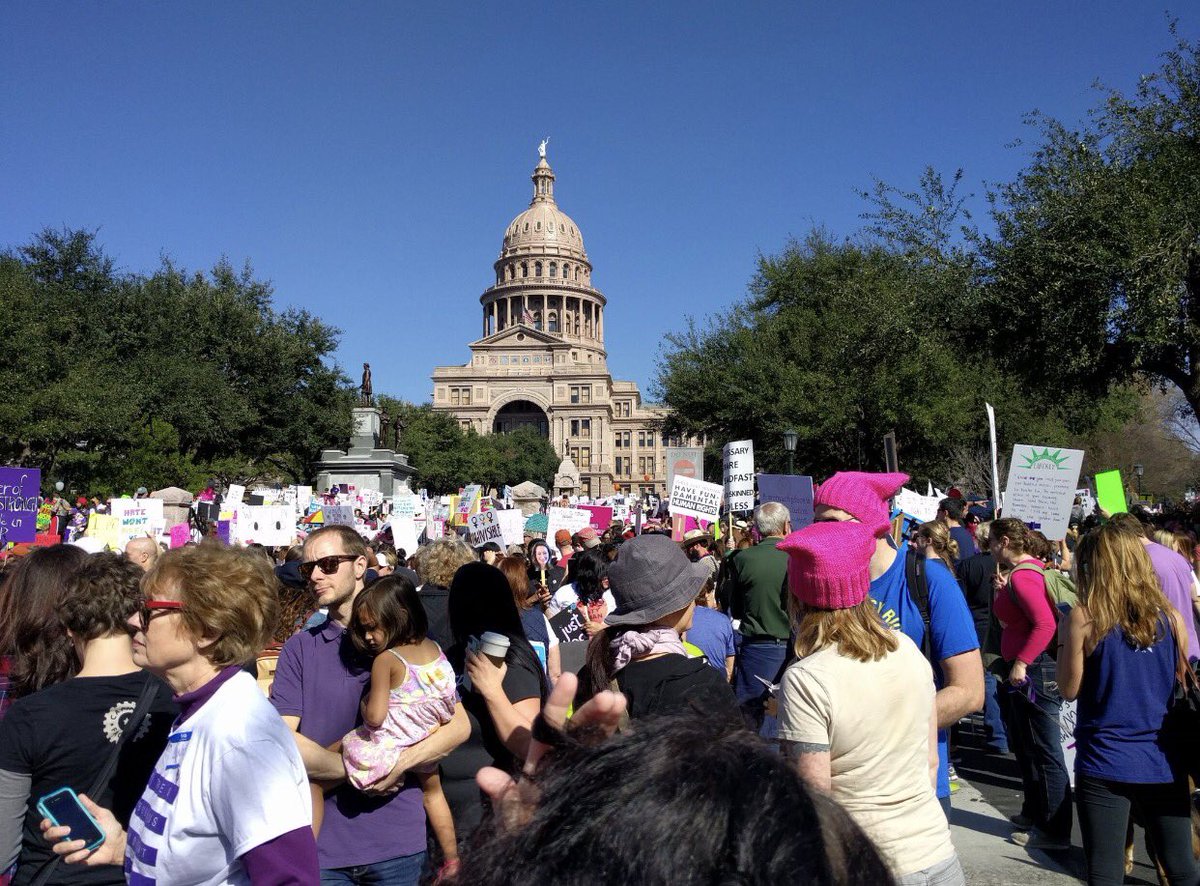 Tellez1984's tweet photo. I'm so proud of my fellow Texans. #WomensMarch #HoustonWomensMarch #DallasWomensMarch #AustinWomensMarch #SanAntonioWomensMarch https://t.co/n4PhCmfbUQ