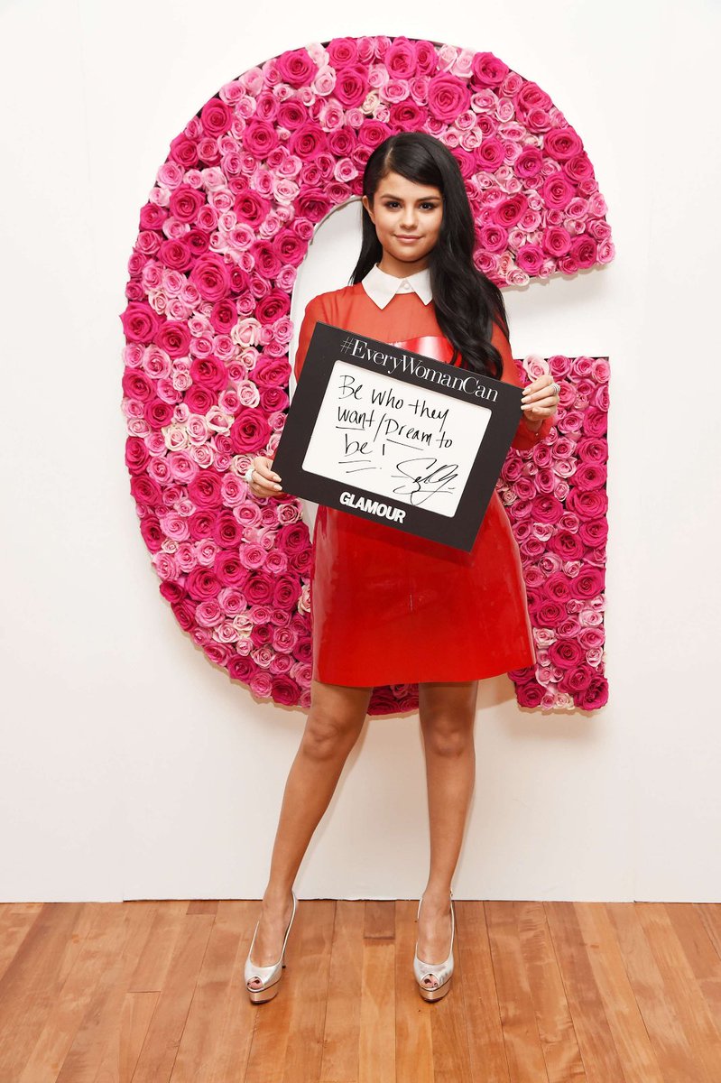 SelenaFanClub's tweet image. You don’t understand, we don’t need a man.🌹 #WomensMarch