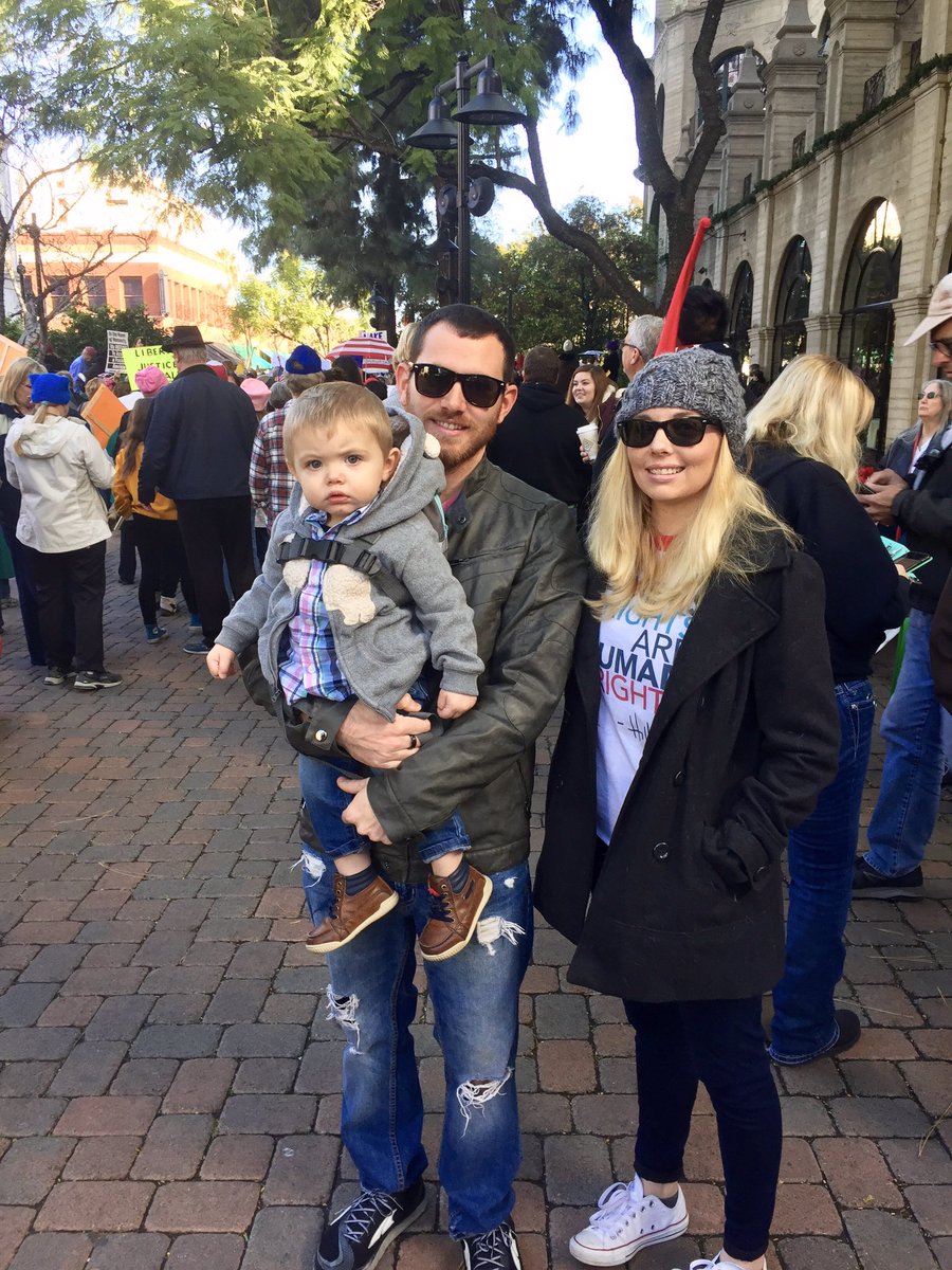 wethemepark's tweet photo. #womensmarch #womensmarchriverside https://t.co/edlpwgHIQr