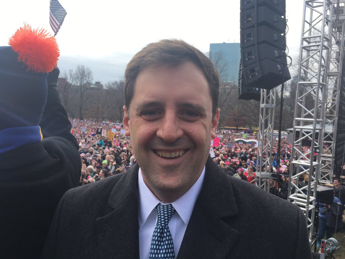 jaylivingstone's tweet photo. Inspiring turnout @BosWomensMarch #bostoncommon #hope #womensrightsarehumanrights https://t.co/zmWTZhaV9a