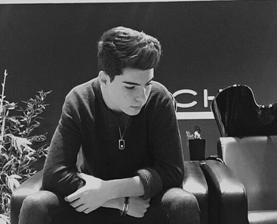Cameron_fkk's tweet photo. Soy nuevo¿Me ayudas con un RT? https://t.co/6QQ4THykR2