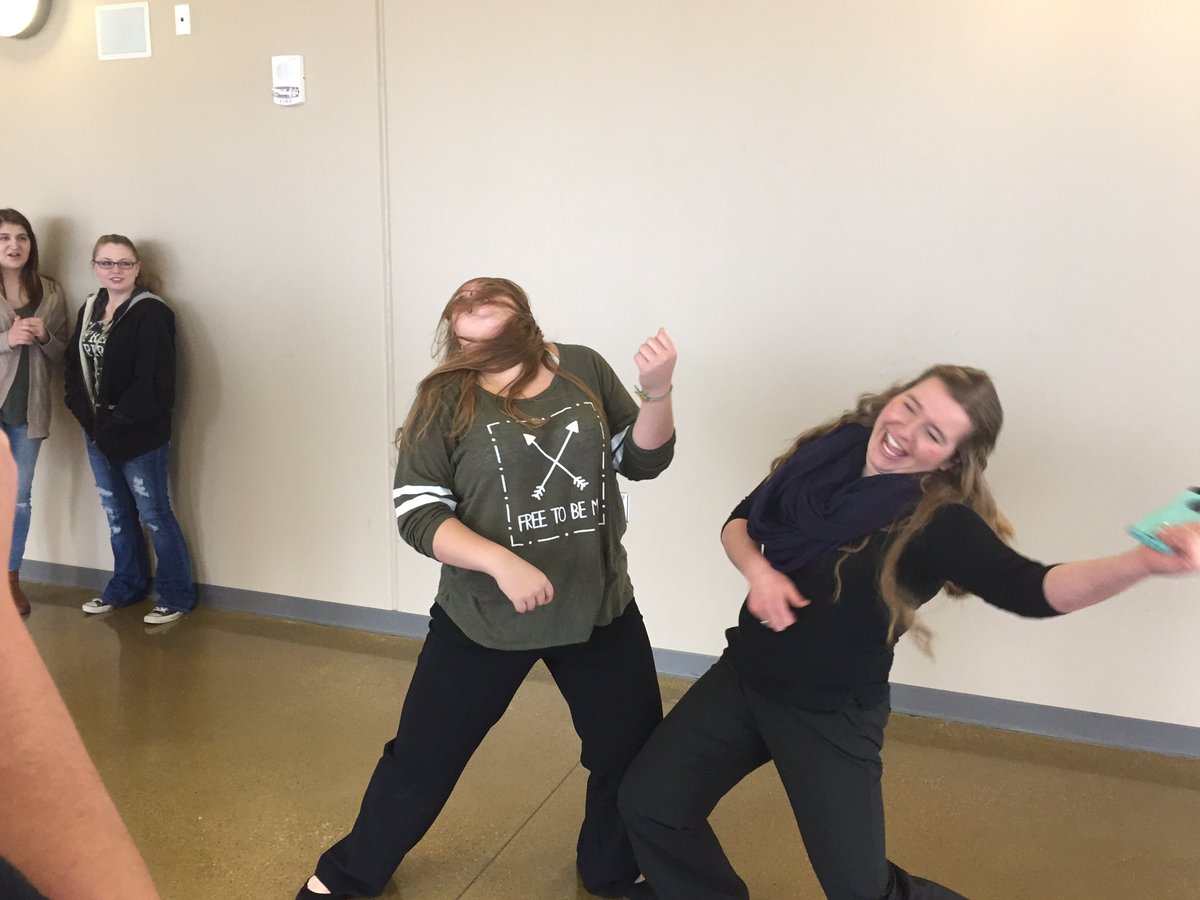 MrClaysClass's tweet photo. Upperclassmen Improv! Alexis and Elizabeth "rocked" their scenario! #WGHawks #GoHawks #IAHSSA @MissMcDaniel12 @wgcsdhawks https://t.co/oK2ewoAYZw
