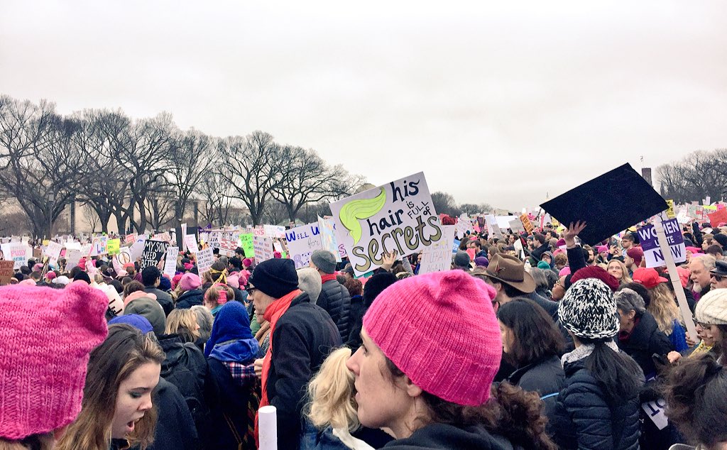 emmacesia's tweet photo. This is why I work. Stand up, fight back you beautiful women #MarchOnWashington #WomensMarchOnWashington https://t.co/5EpwpesSRj