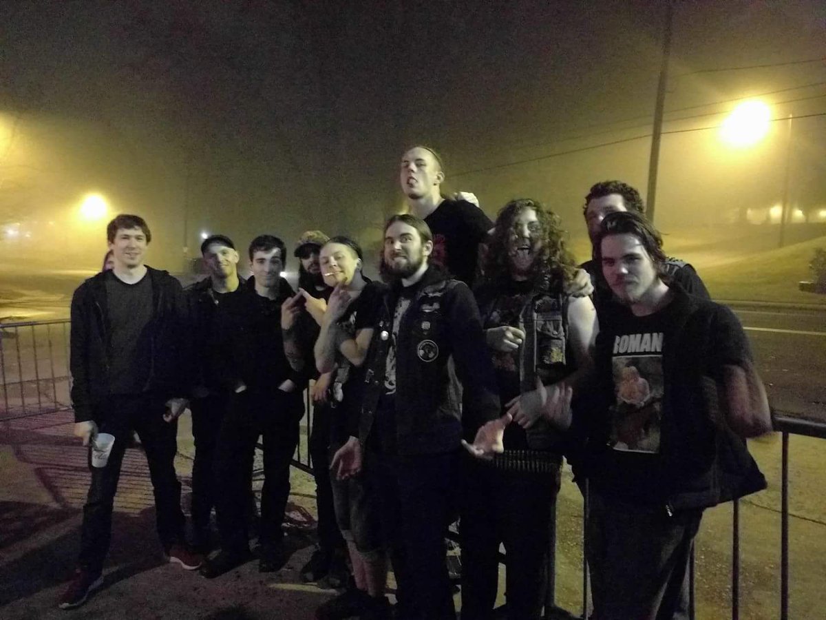 SuppressiveF's tweet image. Awesome first night of the tour! Cheers to everyone from last night, SF is en route to Tennessee now-- see you fuckers soon!