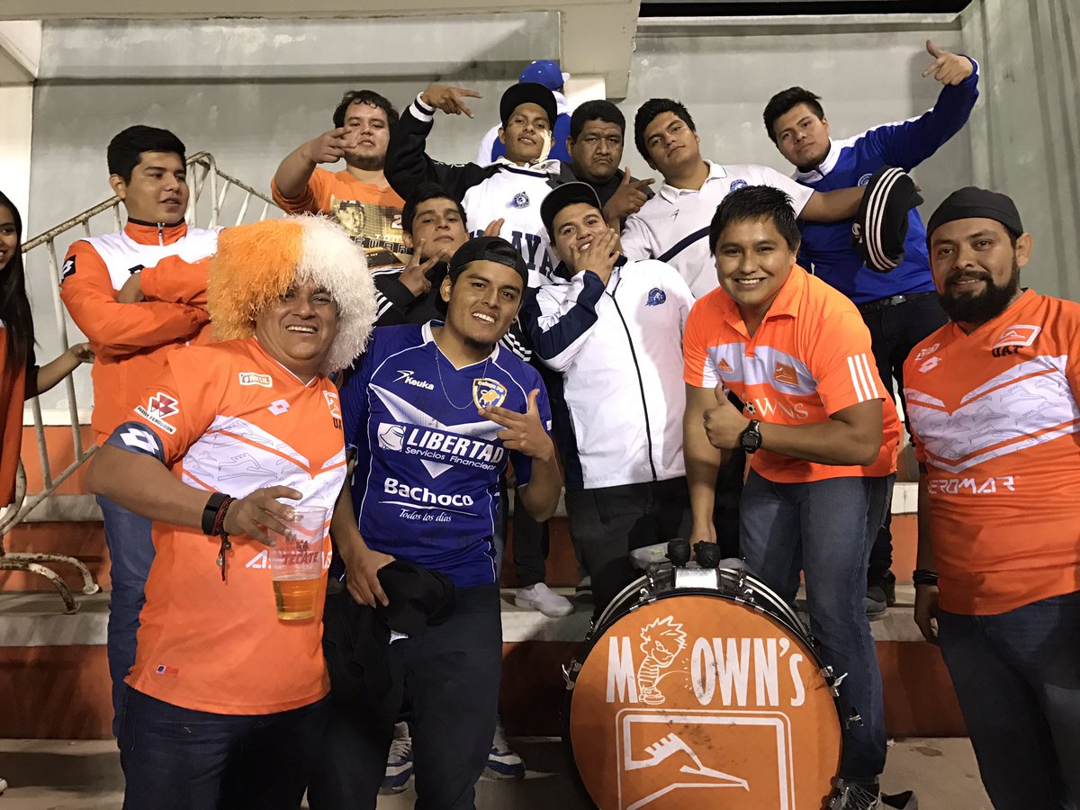 arturodmz's tweet photo. @miownsoficial apoyando a sus @CFCorrecaminos , conviviendo al final del partido con los amigos celayenses, nos vemos el martes en el Marte https://t.co/Zb3klUCqux