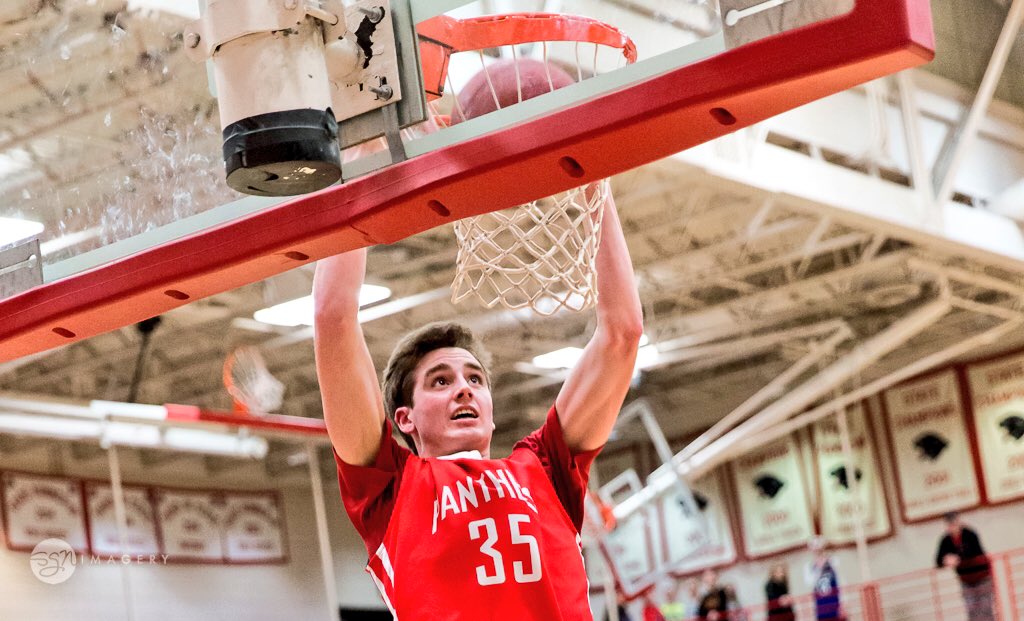 sgnimagery's tweet photo. #reuvers #dunk #lakevillenorthbasketball @LNHoopsOx https://t.co/kCKDGhNVty