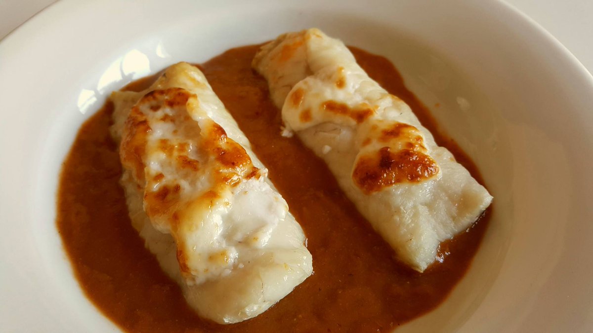 #tastosdecuina del cap de setmana
Lluç gratinat amb allioli i crema de gambes a l'allet