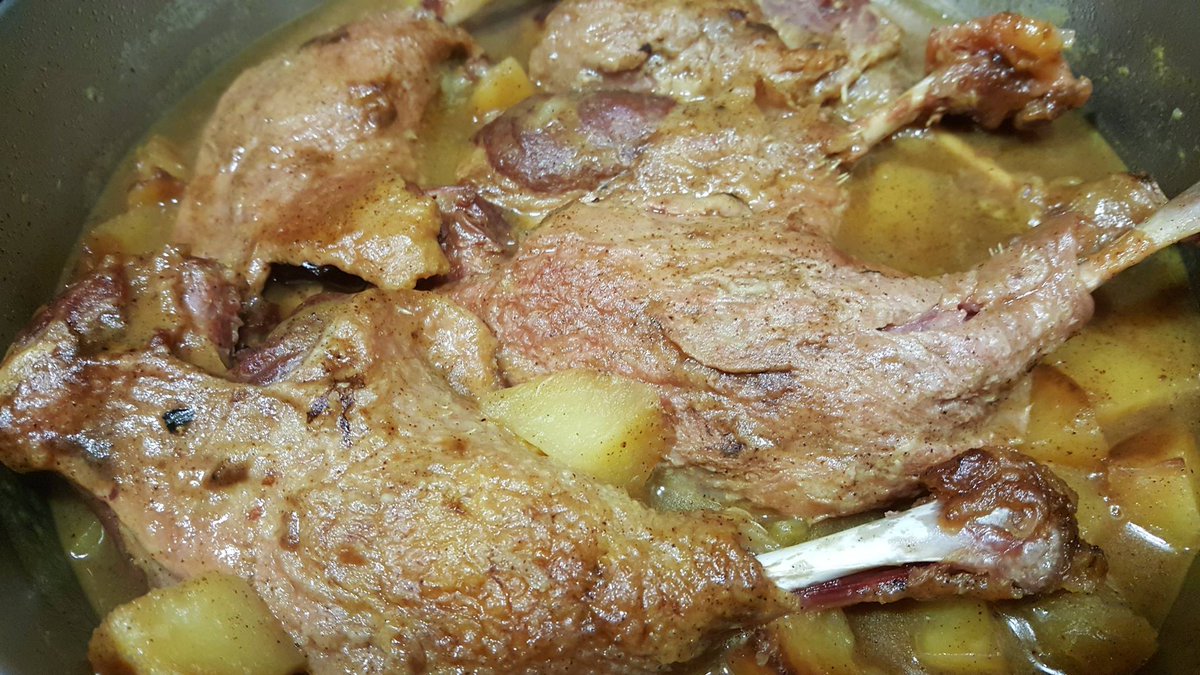 #tastosdecuina les restes del Nadal
Ànec rostit amb patates i poma