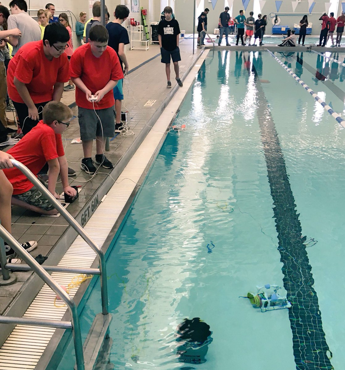 AwesomeMsLawson's tweet photo. #seaperch2017 First Place Rings! #BMSreddevils https://t.co/yb4bNeNbay