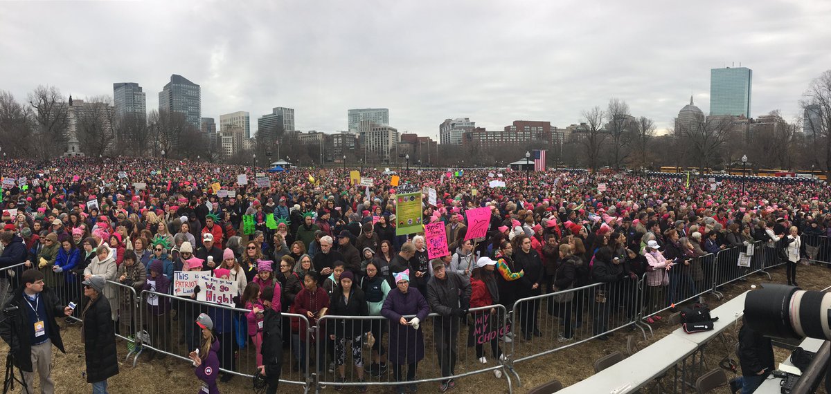 ewarren's tweet image. Happy to march with 125k+ women (& friends of women) in Boston. We can whimper, we can whine, or we can fight back. #WomensMarch