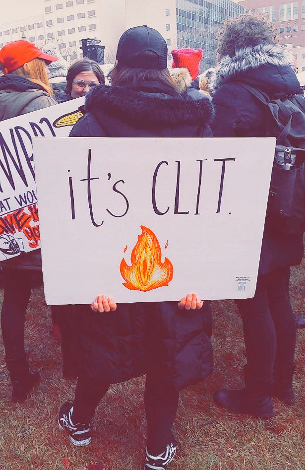 maddiestech2300's tweet photo. Bong hits for #womensrights #itsclit #itslit #WomensMarch https://t.co/W7UMaOcCKv