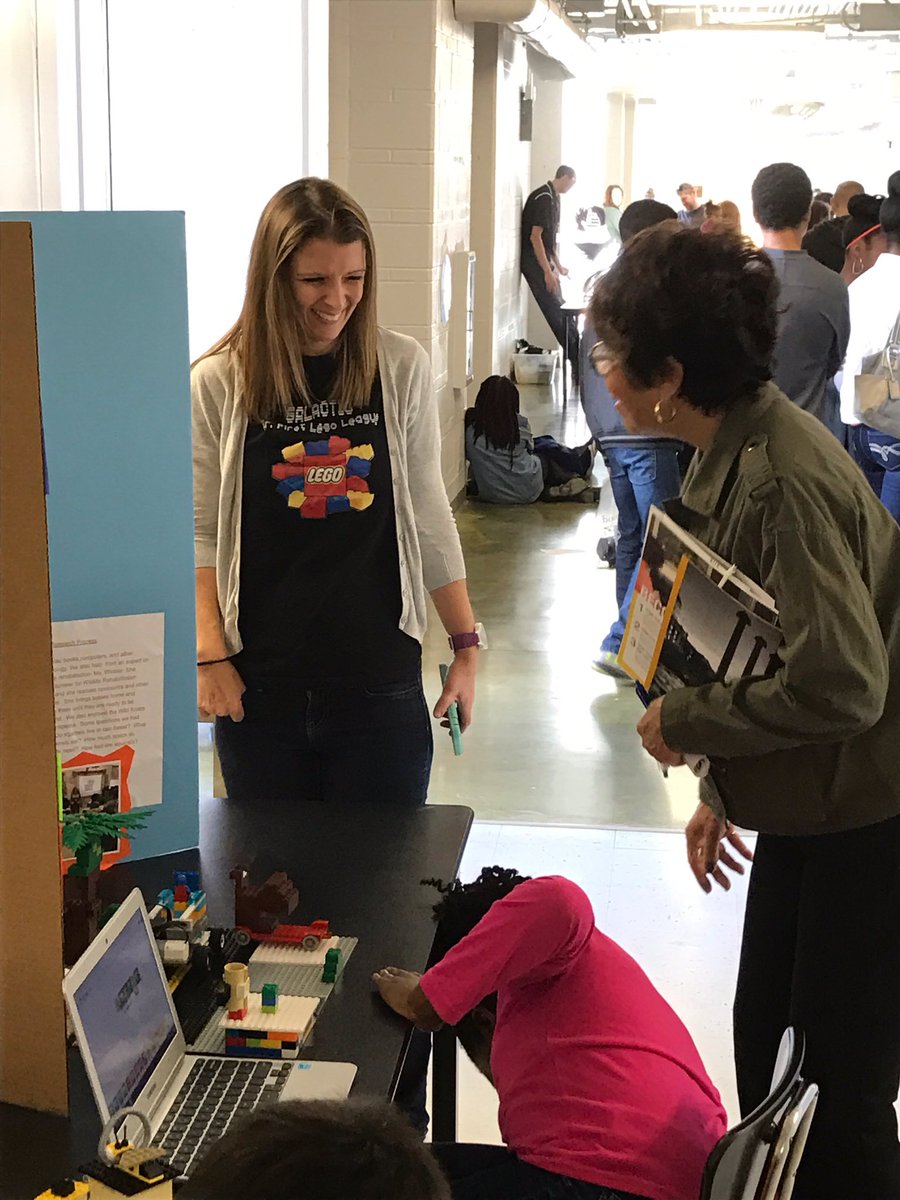 HSDGifted's tweet image. Great job @khealy185 @mrhealyhealymr  @thinkdreamdare1 getting @HazelwoodSD community excited about STEM #STEMextravaganza