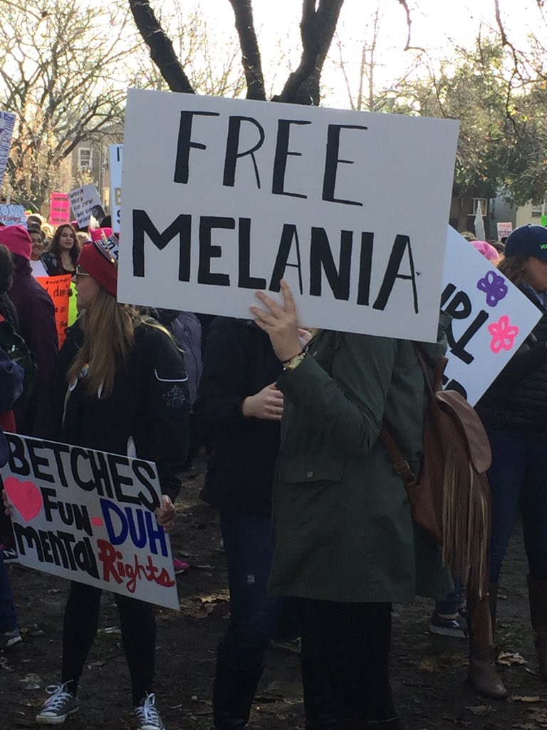 🤣🤣🤣 #womensmarch #SacramentoProud