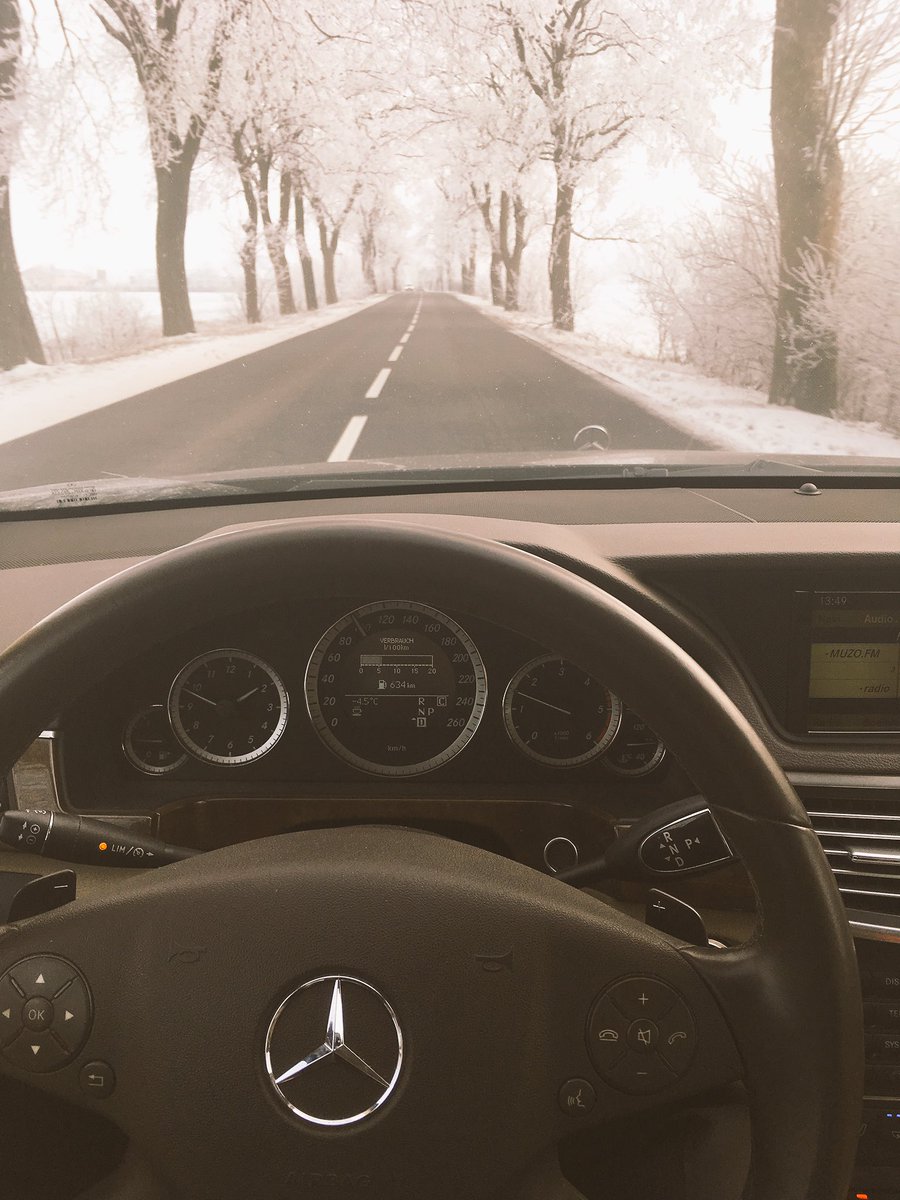 VipRidePoland's tweet photo. On snowy way to Client house. Private chauffeur booking on
vip-ride.eu
#chauffeurservice #luxurytravel #limohire #limousinerental https://t.co/mR8MYZbV2N