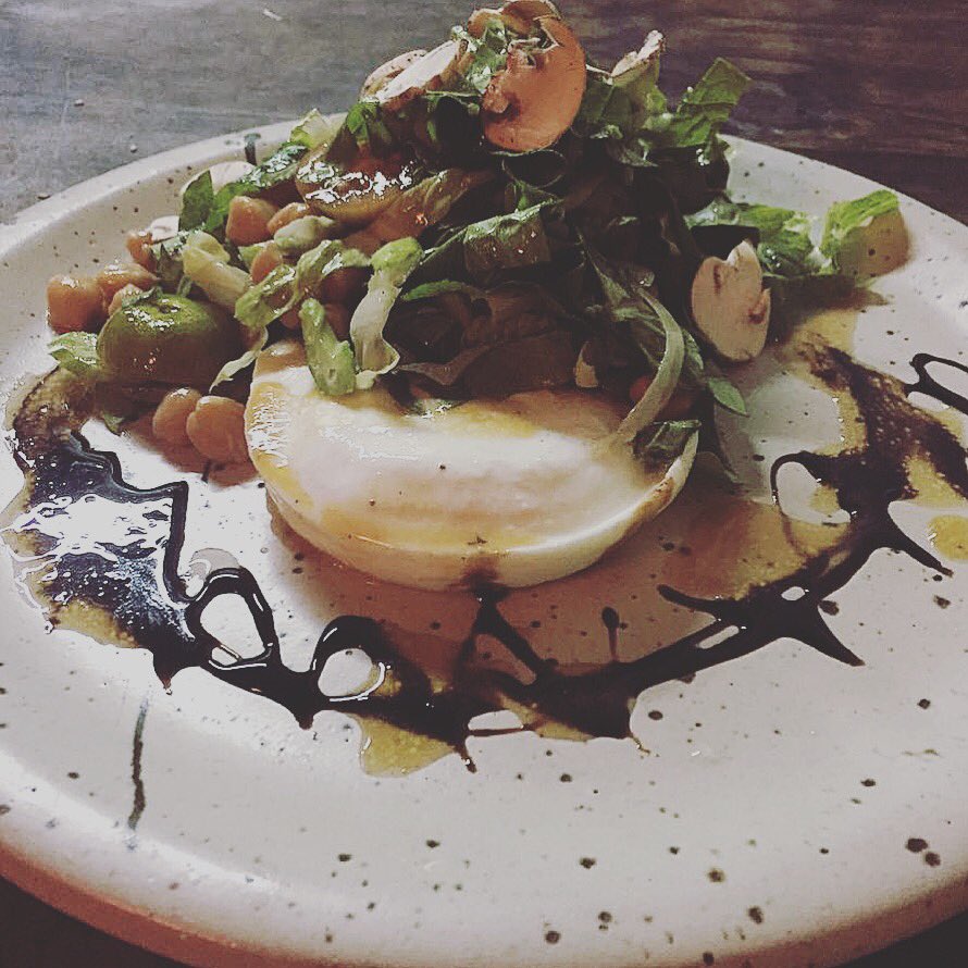 Esta es una de las nuevas creaciones de nuestra cocina: Ensalada Fresca del Bosque