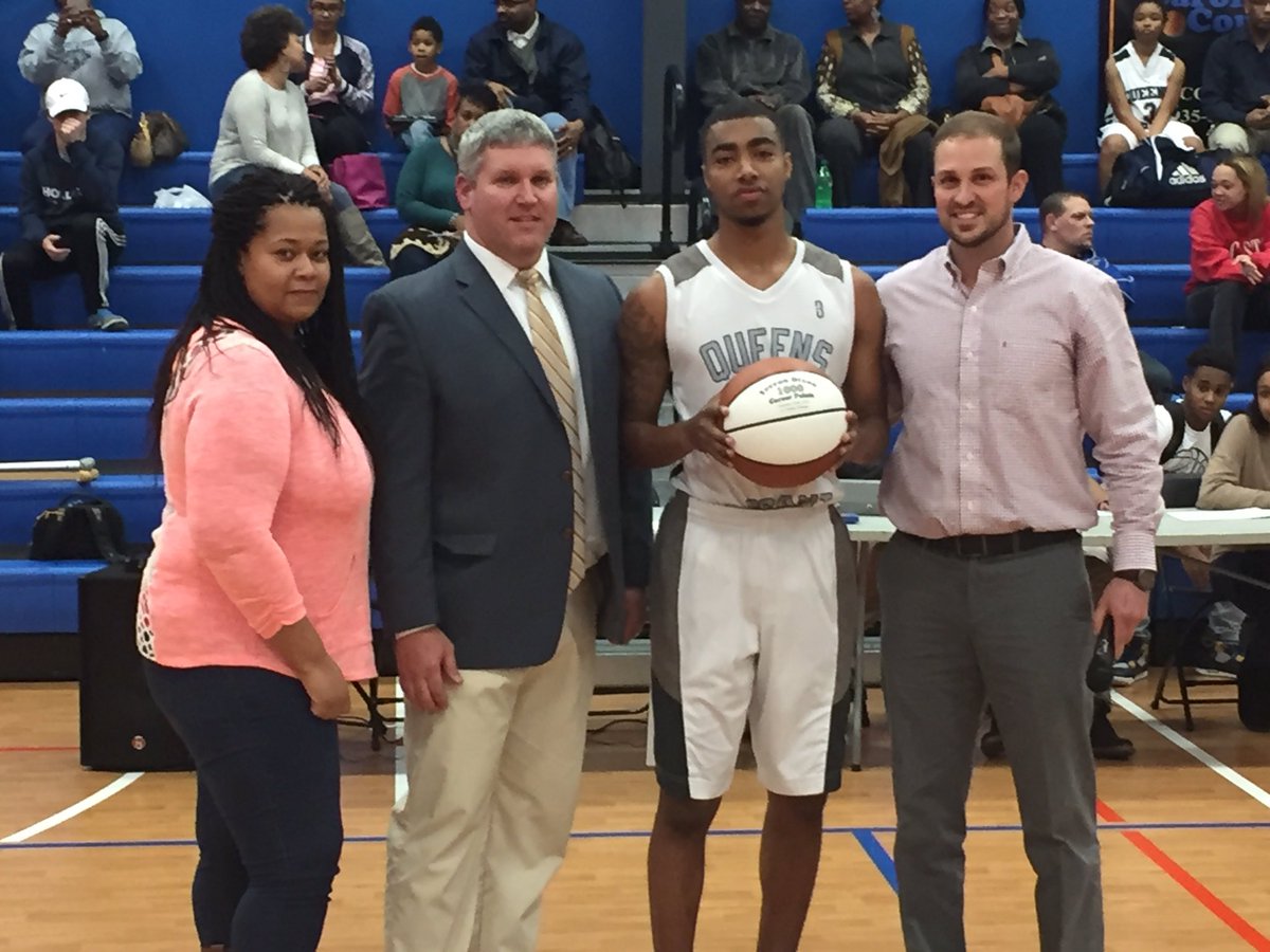 Congratulations to Terron Dixon for surpassing the 1,000 career point milestone - 2nd from the men's team in as many years!  @QGStallions